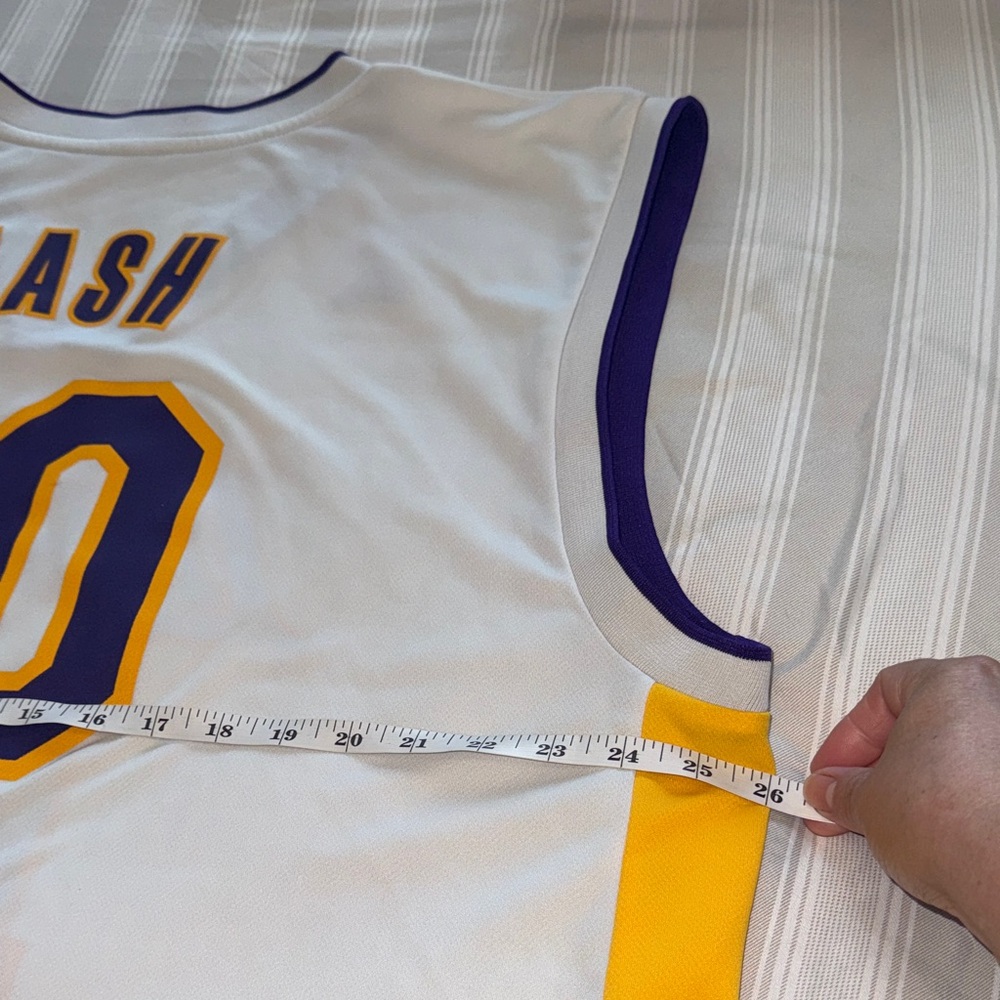 Adidas Lakers White and Yellow Basketball Jersey - Picture 10 of 12